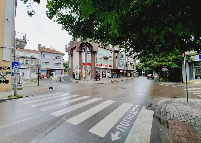 Mateo Center * Βάρνα