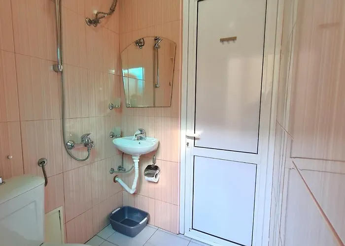 Mateo Center * Βάρνα