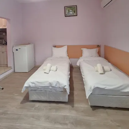 Mateo Center Апартаменты
